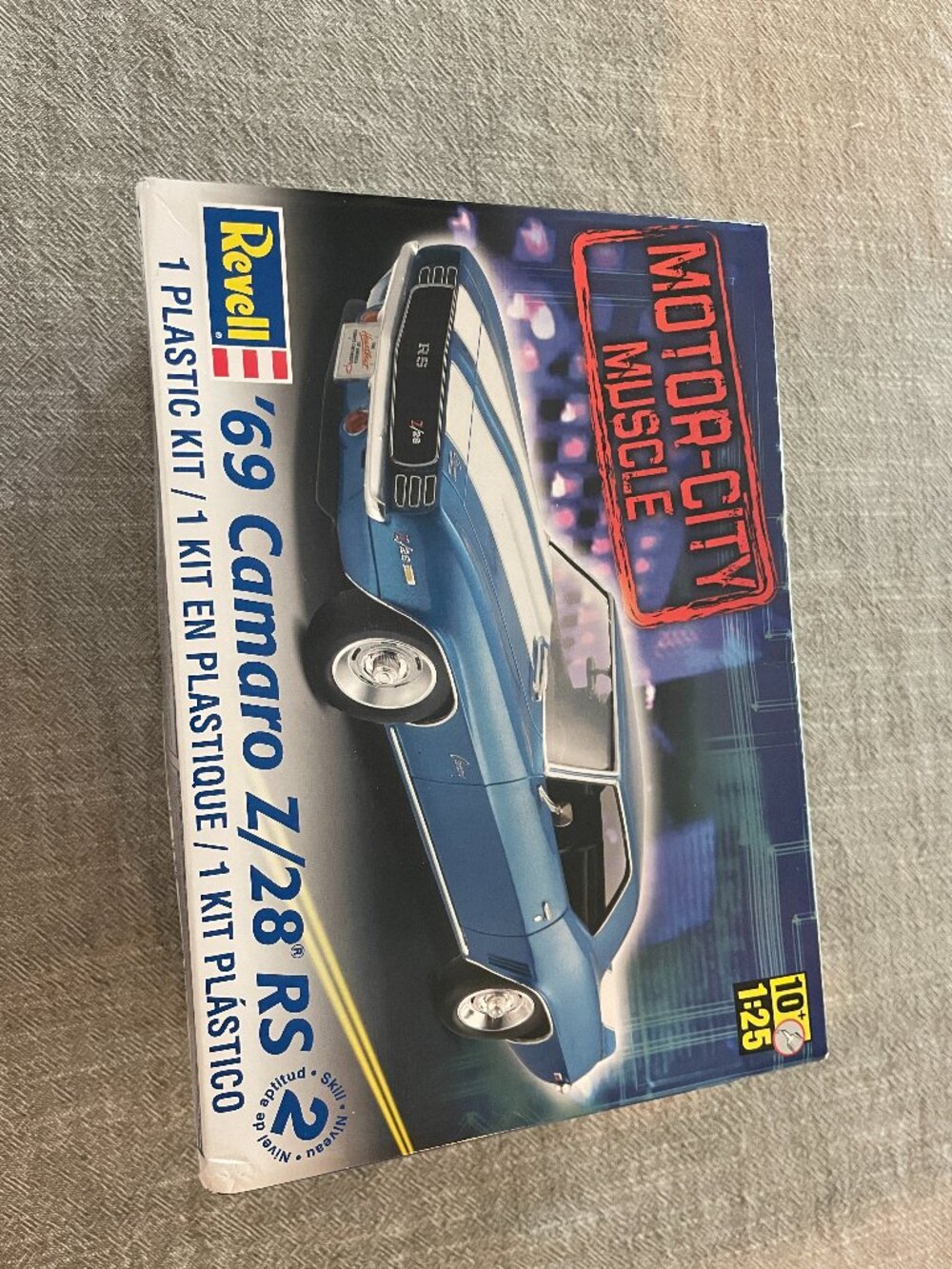Revell Motor City Muscle 69 Camaro Z/28 RS Model Kit 1/25 Scale Open Box!